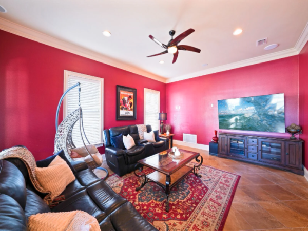 Luxurious Coastal Retreat in Miramar Beach - 7-Bedroom Home Near Beach